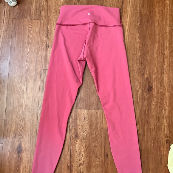 Lulu Lemon Wunder Train Leggings! - Picture 2 of 4